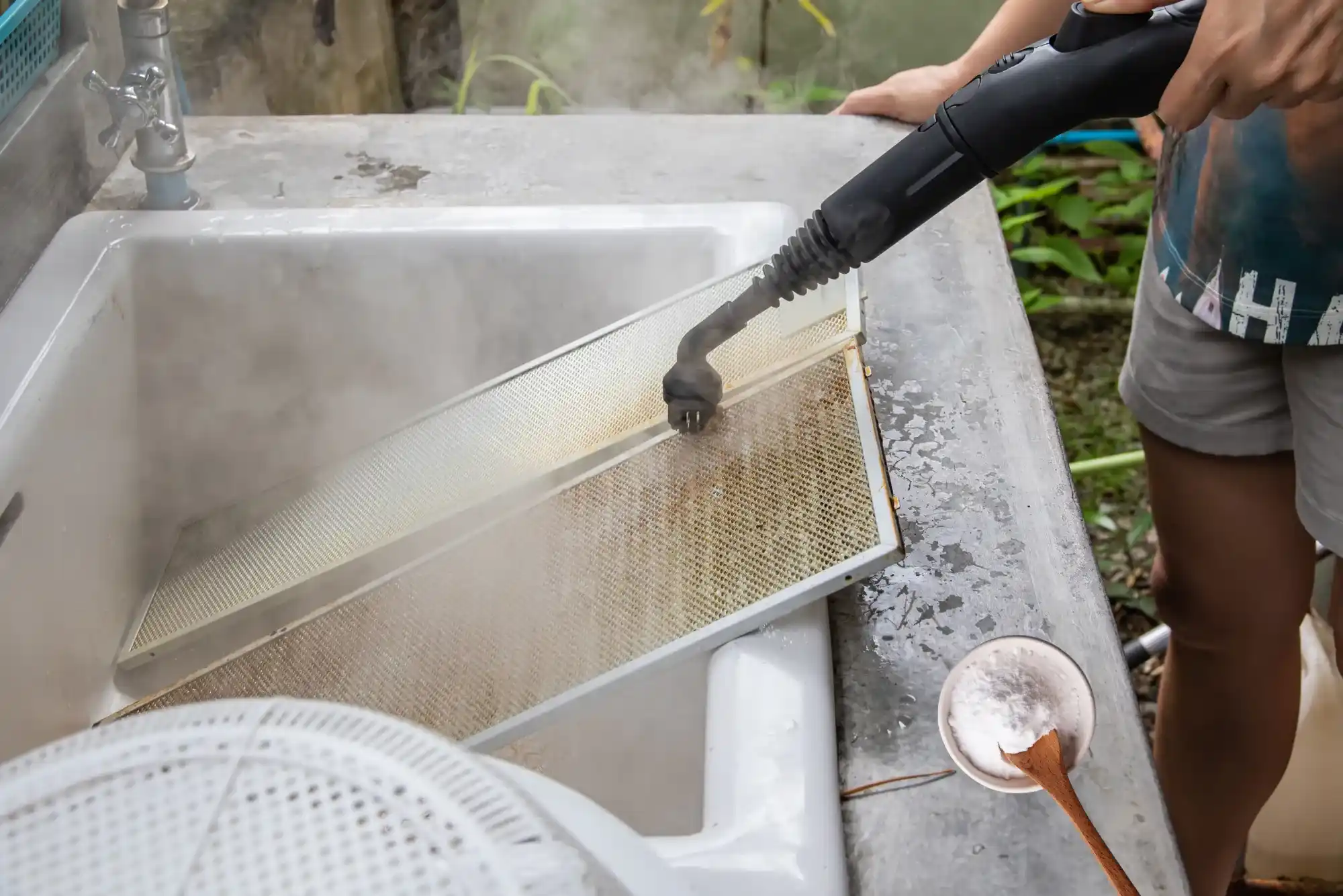 How to Clean Kitchen Hood Filter with Baking Soda