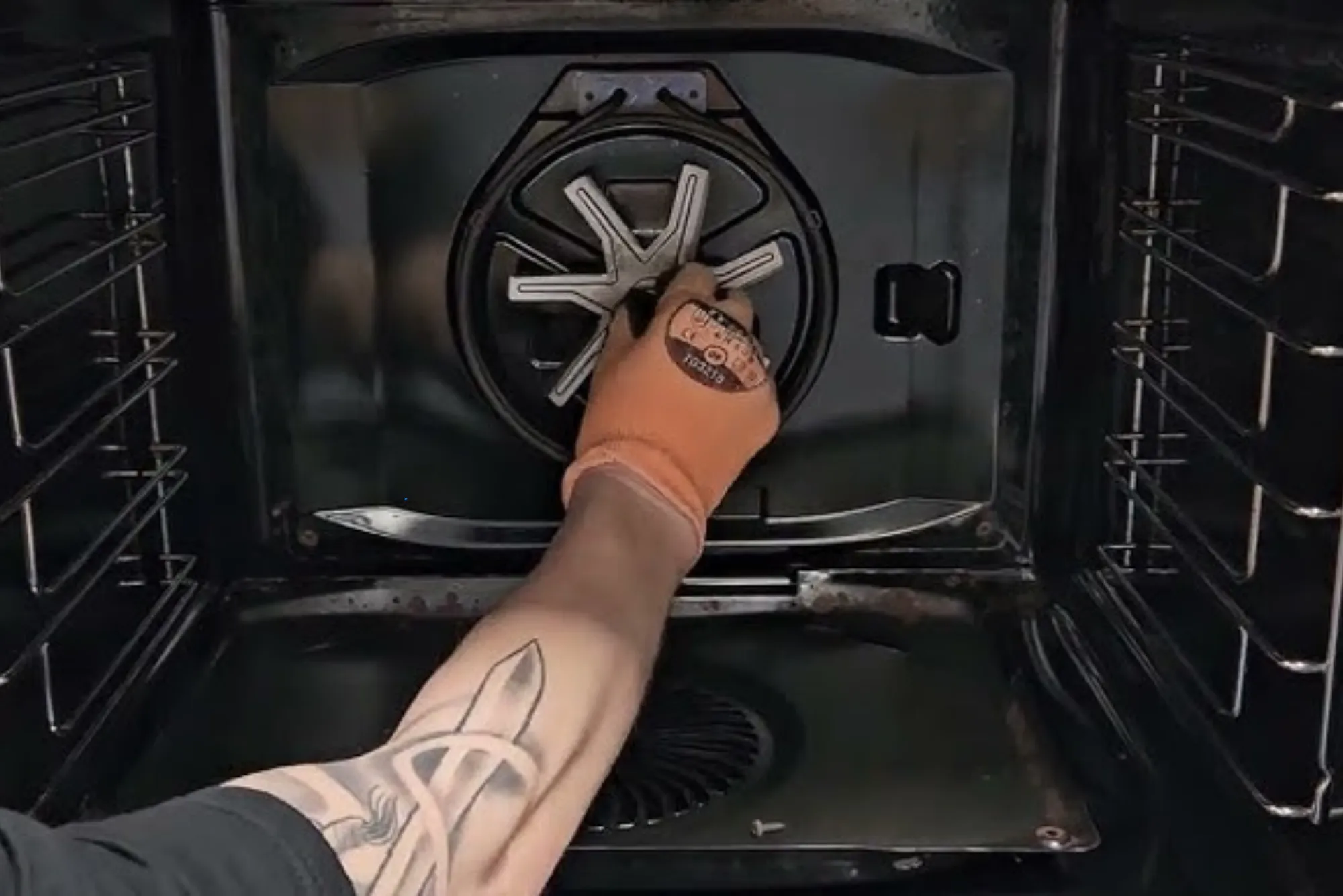 Why Oven Fans Don’t Turn Off After Use